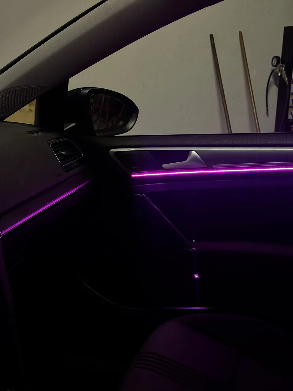 VW Golf – Ambiente Türverkleidung bei OZ Custom Cars in Kirchheim am Neckar